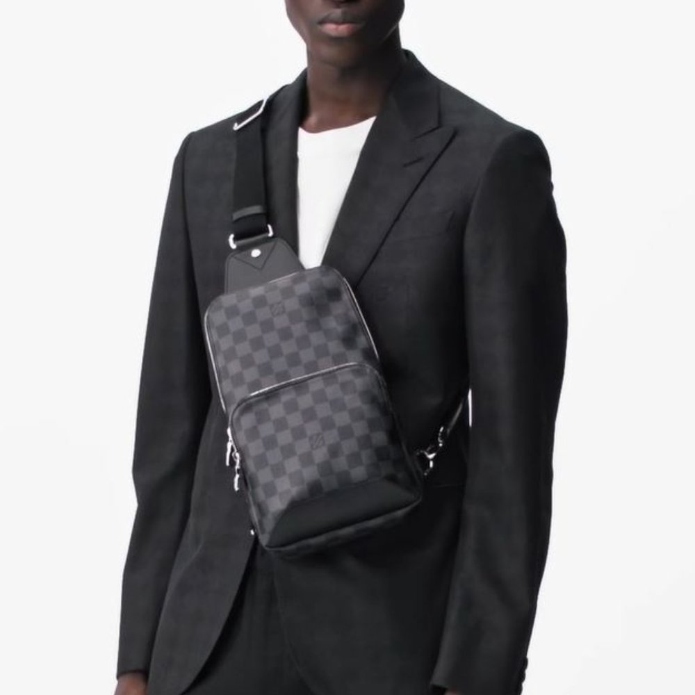 Louis Vuitton Avenue Sling / Cross body Bag in Damier Graphite